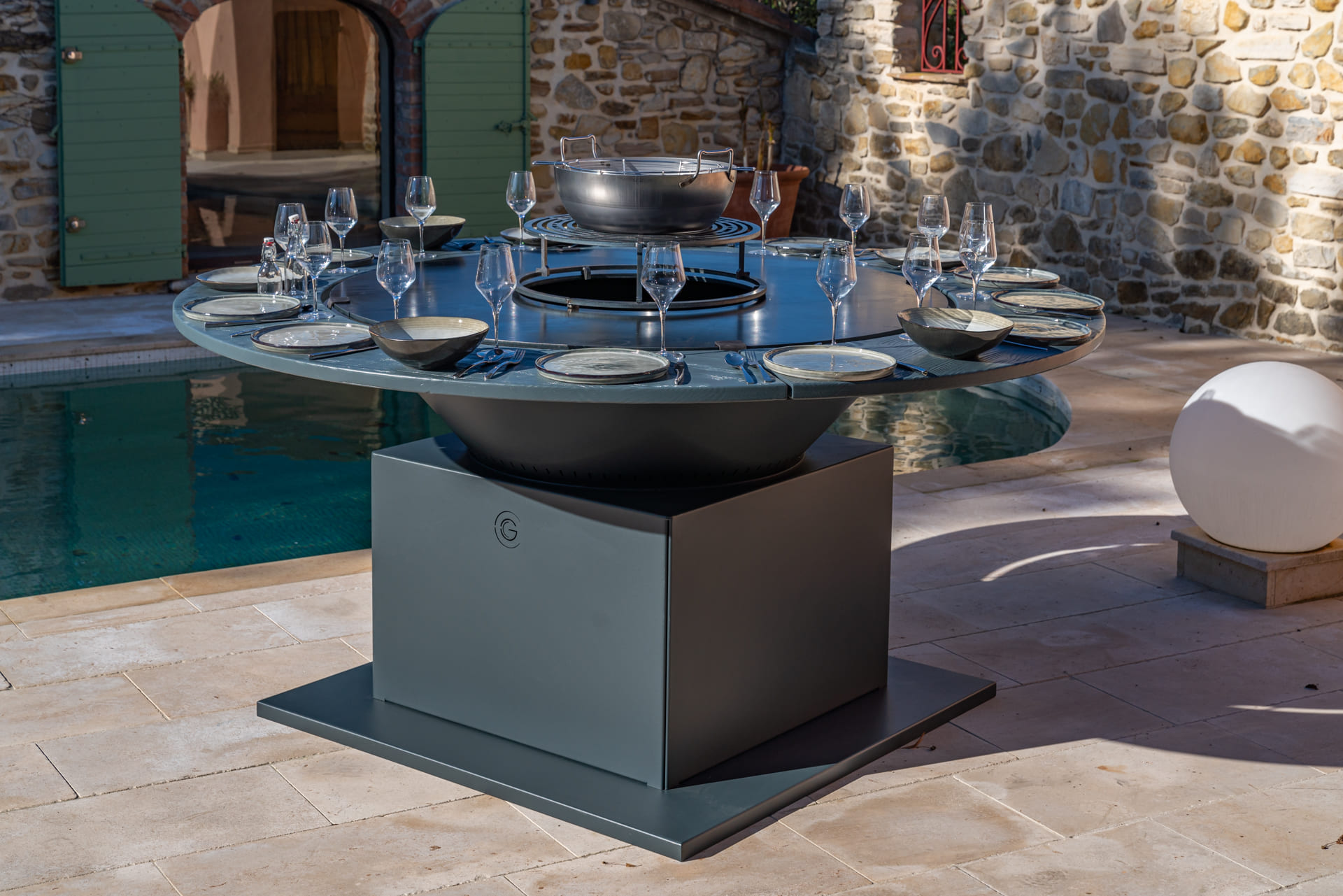 GC-grand brasero avec table mise